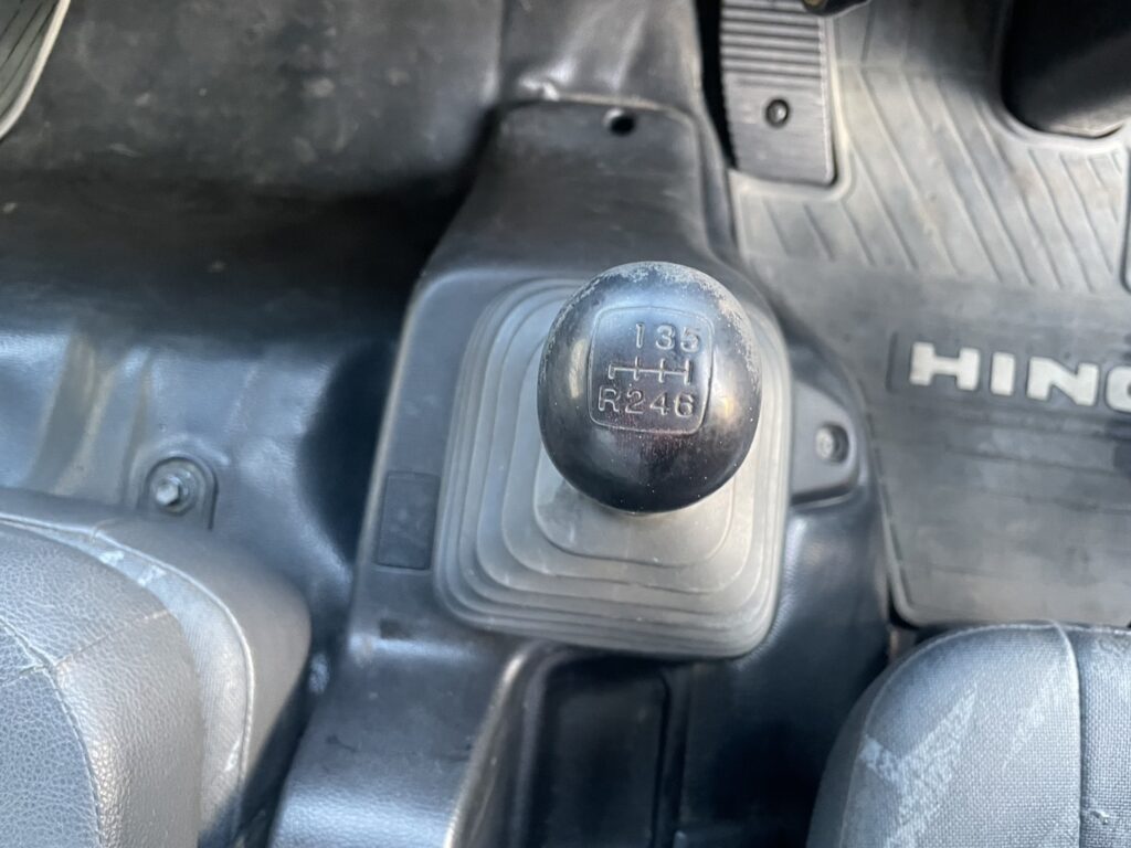 平成23年　レンジャー４トン４段クレーンロング　ロングジャッキラジコン　車検令和8年10月