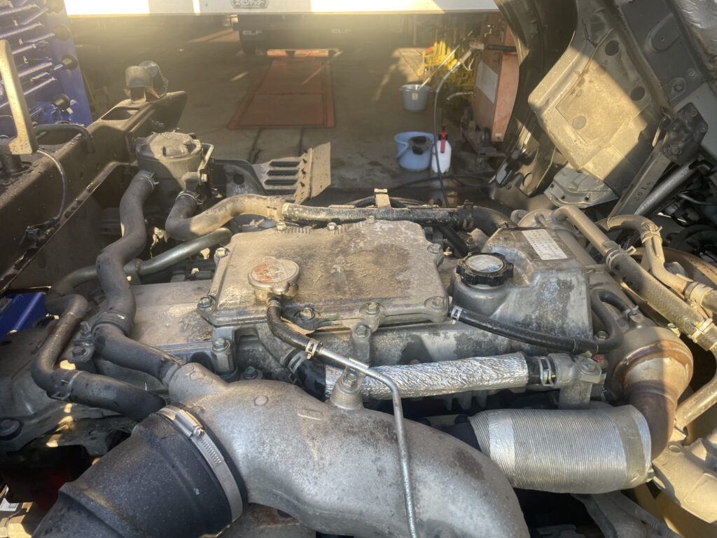 平成23年　レンジャー４トン４段クレーンロング　ロングジャッキラジコン　車検令和8年10月