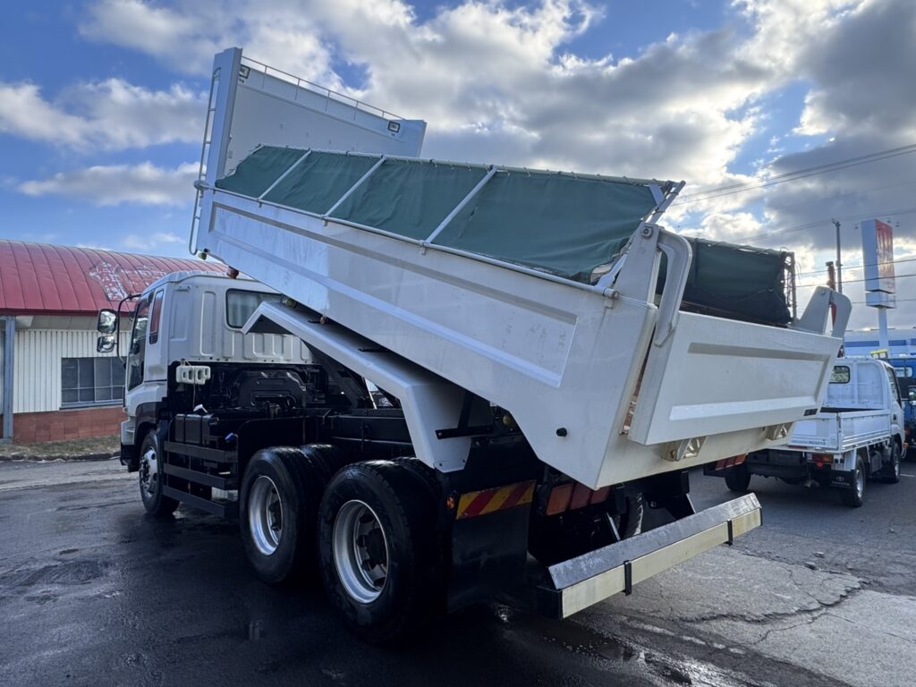 平成24年　ギガ大型ダンプ　走行30.8万キロ　車検令和8年8月　最大積載9200㎏