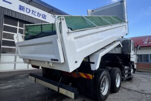 サムネイル: 平成24年　ギガ大型ダンプ　走行30.8万キロ　車検令和8年8月　最大積載9200㎏
