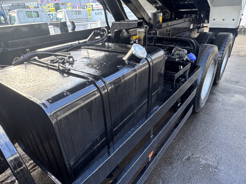 平成24年　ギガ大型ダンプ　走行30.8万キロ　車検令和8年8月　最大積載9200㎏