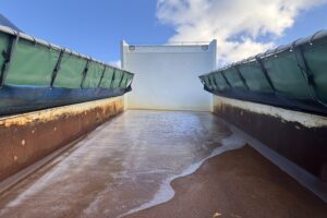 サムネイル: 平成24年　ギガ大型ダンプ　走行30.8万キロ　車検令和8年8月　最大積載9200㎏