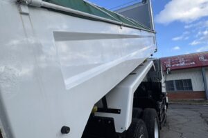 サムネイル: 平成24年　ギガ大型ダンプ　走行30.8万キロ　車検令和8年8月　最大積載9200㎏