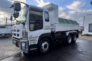サムネイル: 平成24年　ギガ大型ダンプ　走行30.8万キロ　車検令和8年8月　最大積載9200㎏