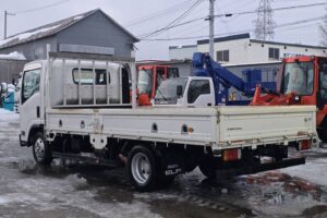 サムネイル: 平成26年　いすゞ　エルフ　２トン平ワイドロング　5方開（車検1年付）