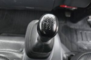 サムネイル: 平成26年　いすゞ　エルフ　２トン平ワイドロング　5方開（車検1年付）