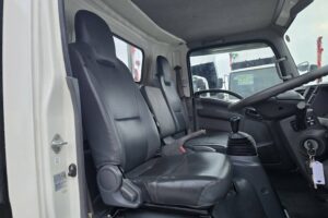 サムネイル: 平成26年　いすゞ　エルフ　２トン平ワイドロング　5方開（車検1年付）