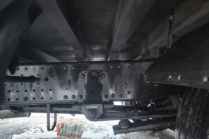 サムネイル: 平成26年　いすゞ　エルフ　２トン平ワイドロング　5方開（車検1年付）