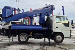 サムネイル: 平成19年　いすゞ　エルフ　12ｍ高所作業車　スチール・後方格納・張り出し不要ｱｳﾄﾘｶﾞｰ（車検2年付）