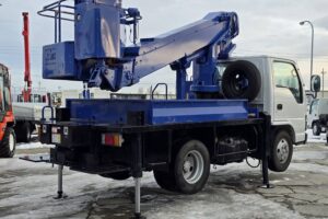 サムネイル: 平成19年　いすゞ　エルフ　12ｍ高所作業車　スチール・後方格納・張り出し不要ｱｳﾄﾘｶﾞｰ（車検2年付）