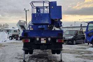 サムネイル: 平成19年　いすゞ　エルフ　12ｍ高所作業車　スチール・後方格納・張り出し不要ｱｳﾄﾘｶﾞｰ（車検2年付）