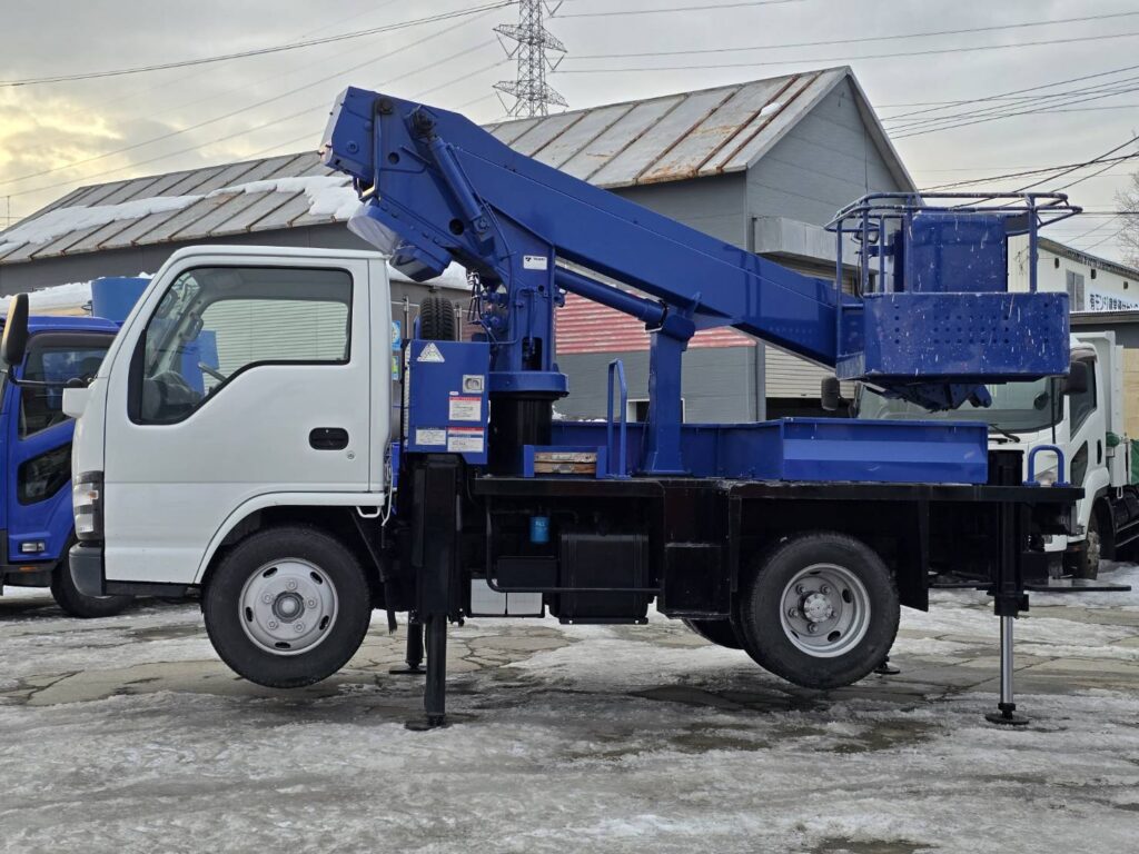 平成19年　いすゞ　エルフ　12ｍ高所作業車　スチール・後方格納・張り出し不要ｱｳﾄﾘｶﾞｰ（車検2年付）