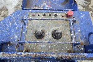 サムネイル: 平成19年　いすゞ　エルフ　12ｍ高所作業車　スチール・後方格納・張り出し不要ｱｳﾄﾘｶﾞｰ（車検2年付）