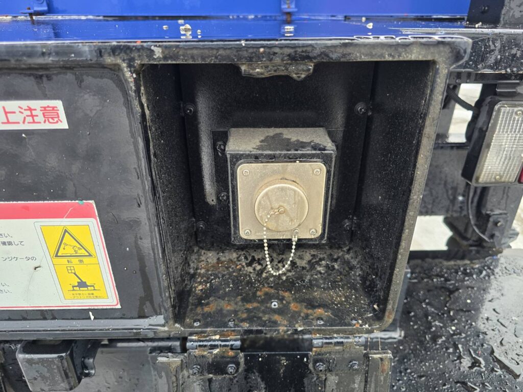 平成19年　いすゞ　エルフ　12ｍ高所作業車　スチール・後方格納・張り出し不要ｱｳﾄﾘｶﾞｰ（車検2年付）