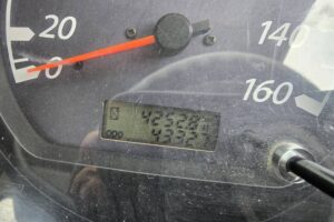 サムネイル: 平成19年　いすゞ　エルフ　12ｍ高所作業車　スチール・後方格納・張り出し不要ｱｳﾄﾘｶﾞｰ（車検2年付）