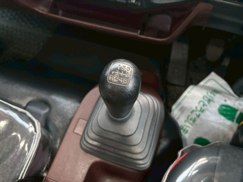 令和１年　日野　レンジャー　４トン４段クレーンロング　フックイン・ラジコン付（車検１年付）