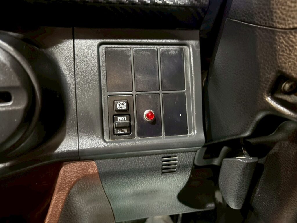 令和１年　日野　レンジャー　４トン４段クレーンロング　フックイン・ラジコン付（車検１年付）