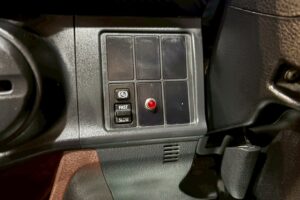 サムネイル: 令和１年　日野　レンジャー　４トン４段クレーンロング　フックイン・ラジコン付（車検１年付）