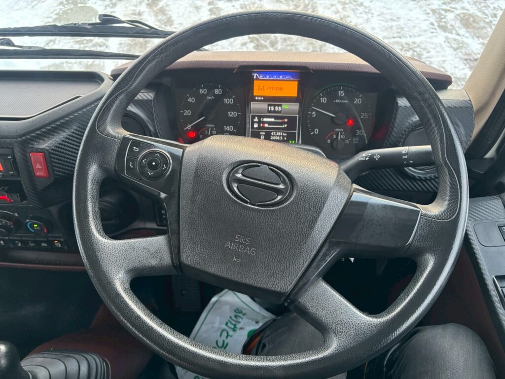 令和１年　日野　レンジャー　４トン４段クレーンロング　フックイン・ラジコン付（車検１年付）