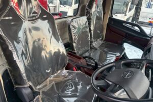 サムネイル: 令和１年　日野　レンジャー　４トン４段クレーンロング　フックイン・ラジコン付（車検１年付）