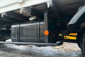 サムネイル: 令和１年　日野　レンジャー　４トン４段クレーンロング　フックイン・ラジコン付（車検１年付）