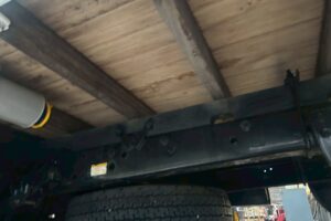 サムネイル: 令和１年　日野　レンジャー　４トン４段クレーンロング　フックイン・ラジコン付（車検１年付）