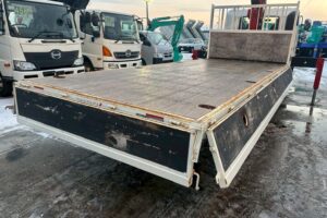 サムネイル: 令和１年　日野　レンジャー　４トン４段クレーンロング　フックイン・ラジコン付（車検１年付）