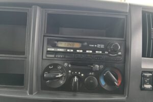 サムネイル: 平成24年　いすゞ　フォワード　４トンダンプ　Ｌゲート・電動コボレーン付（車検１年付）