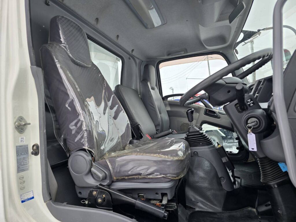 平成24年　いすゞ　フォワード　４トンダンプ　Ｌゲート・電動コボレーン付（車検１年付）