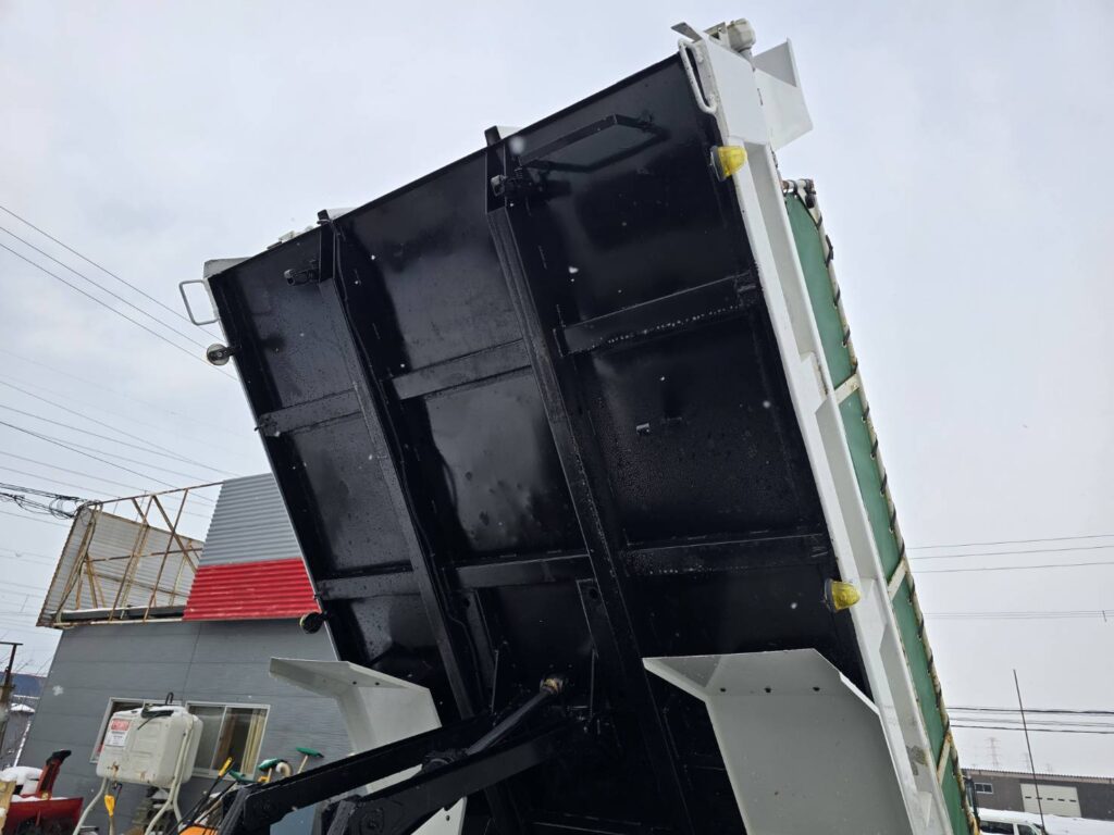 平成24年　いすゞ　フォワード　４トンダンプ　Ｌゲート・電動コボレーン付（車検１年付）