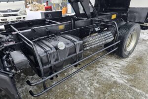 サムネイル: 平成24年　いすゞ　フォワード　４トンダンプ　Ｌゲート・電動コボレーン付（車検１年付）