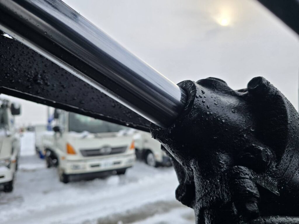 平成24年　いすゞ　フォワード　４トンダンプ　Ｌゲート・電動コボレーン付（車検１年付）