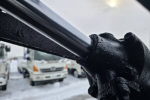 サムネイル: 平成24年　いすゞ　フォワード　４トンダンプ　Ｌゲート・電動コボレーン付（車検１年付）