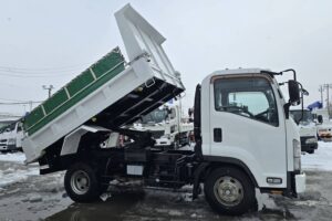 サムネイル: 平成24年　いすゞ　フォワード　４トンダンプ　Ｌゲート・電動コボレーン付（車検１年付）