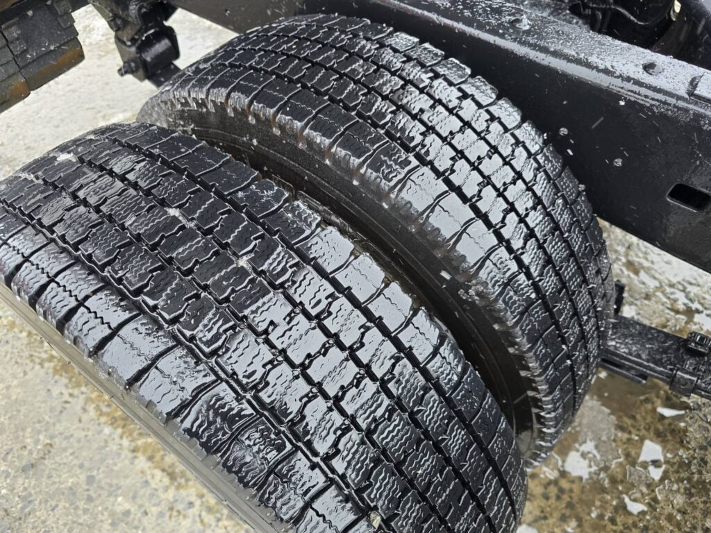 平成24年　日野　デュトロ　２トンダンプ　4DW・3方開き・コボレーン付・小型貨物（4ﾅﾝﾊﾞｰ）（車検1年付）