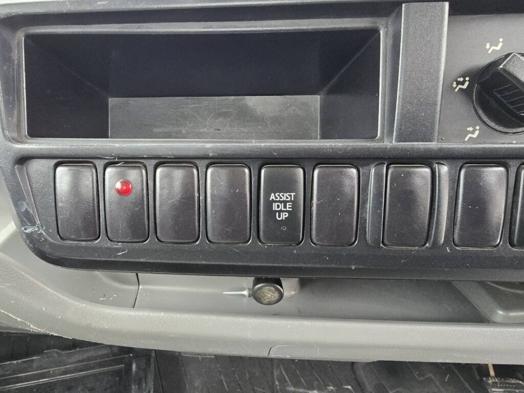 平成24年　日野　デュトロ　２トンダンプ　4DW・3方開き・コボレーン付・小型貨物（4ﾅﾝﾊﾞｰ）（車検1年付）