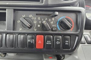 サムネイル: 平成24年　日野　デュトロ　２トンダンプ　4DW・3方開き・コボレーン付・小型貨物（4ﾅﾝﾊﾞｰ）（車検1年付）