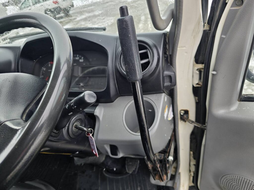 平成24年　日野　デュトロ　２トンダンプ　4DW・3方開き・コボレーン付・小型貨物（4ﾅﾝﾊﾞｰ）（車検1年付）