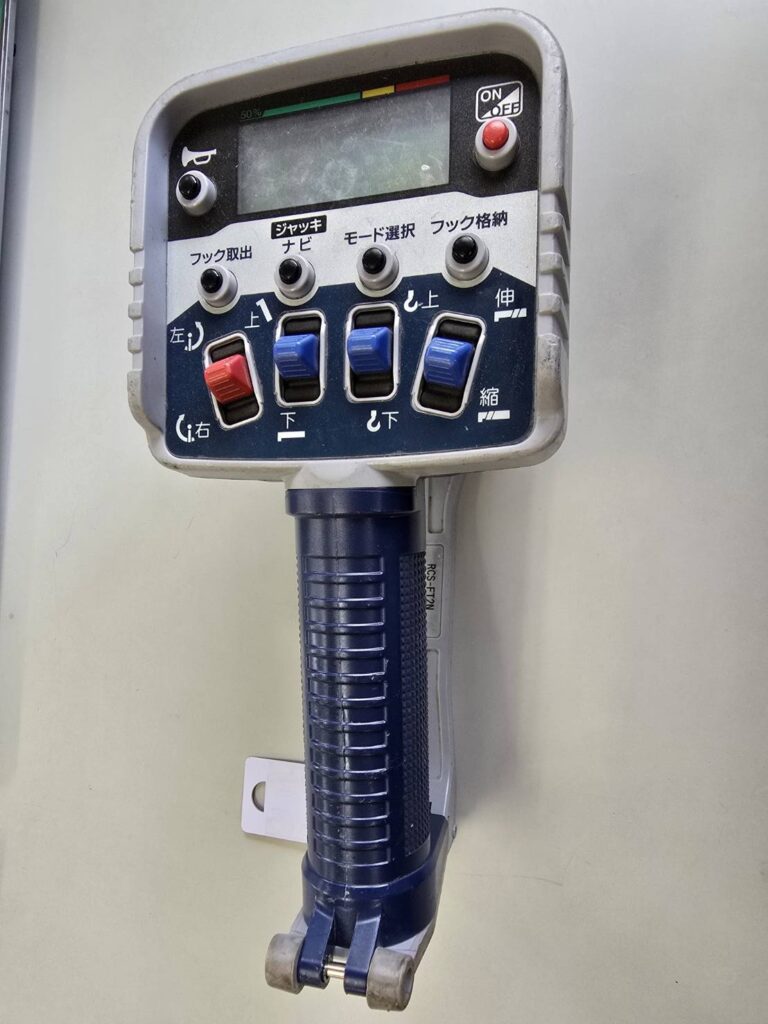 令和2年　三菱　キャンター　３トン4段クレーン　ワイド超ロング　フックイン・ラジコン・差し違い（車検1年付）