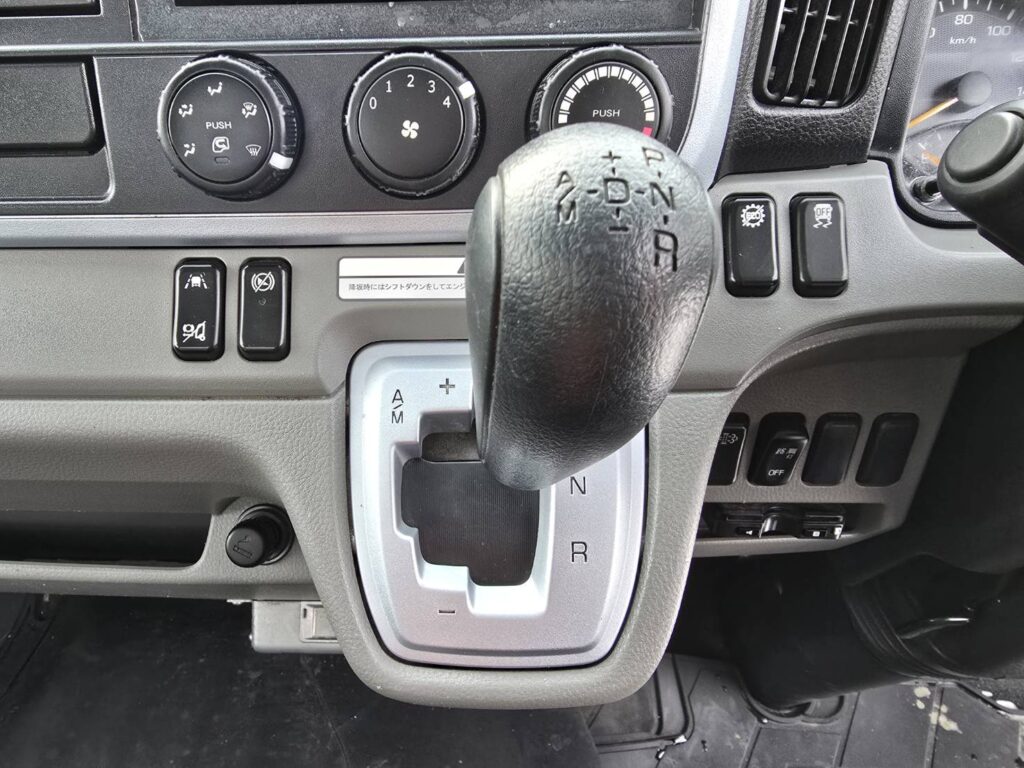 令和2年　三菱　キャンター　３トン4段クレーン　ワイド超ロング　フックイン・ラジコン・差し違い（車検1年付）