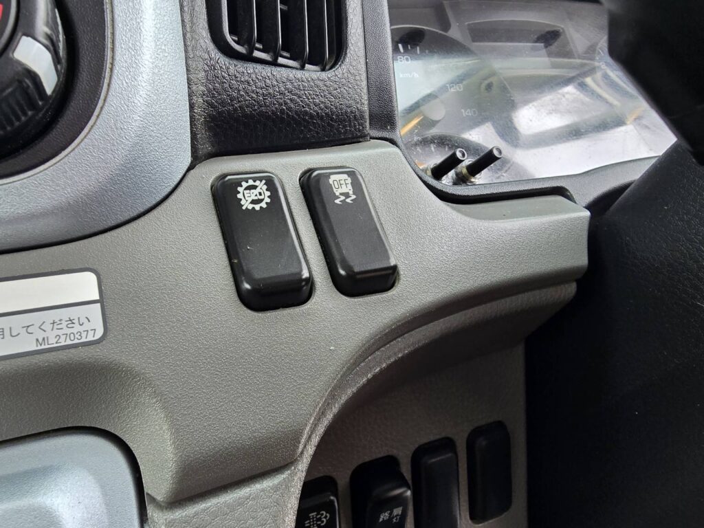 令和2年　三菱　キャンター　３トン4段クレーン　ワイド超ロング　フックイン・ラジコン・差し違い（車検1年付）