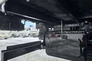 サムネイル: 令和2年　三菱　キャンター　３トン4段クレーン　ワイド超ロング　フックイン・ラジコン・差し違い（車検1年付）