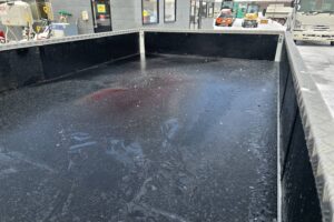 サムネイル: 令和2年　三菱　キャンター　３トン4段クレーン　ワイド超ロング　フックイン・ラジコン・差し違い（車検1年付）