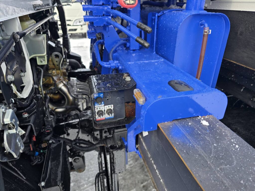 令和2年　三菱　キャンター　３トン4段クレーン　ワイド超ロング　フックイン・ラジコン・差し違い（車検1年付）