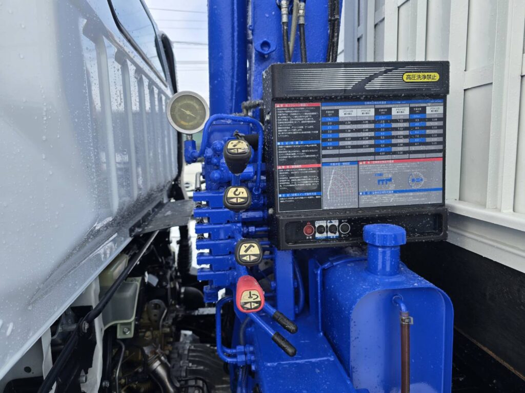 令和2年　三菱　キャンター　３トン4段クレーン　ワイド超ロング　フックイン・ラジコン・差し違い（車検1年付）