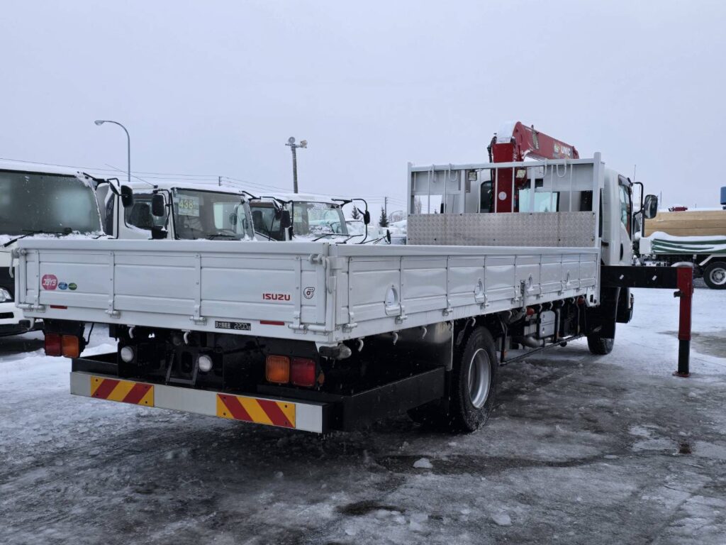 平成30年　いすゞ　フォワード　４トン４段クレーンワイドロング　差し違い・ﾗｼﾞｺﾝ・ﾍﾞｯﾄﾞ付（車検令和8年10月）