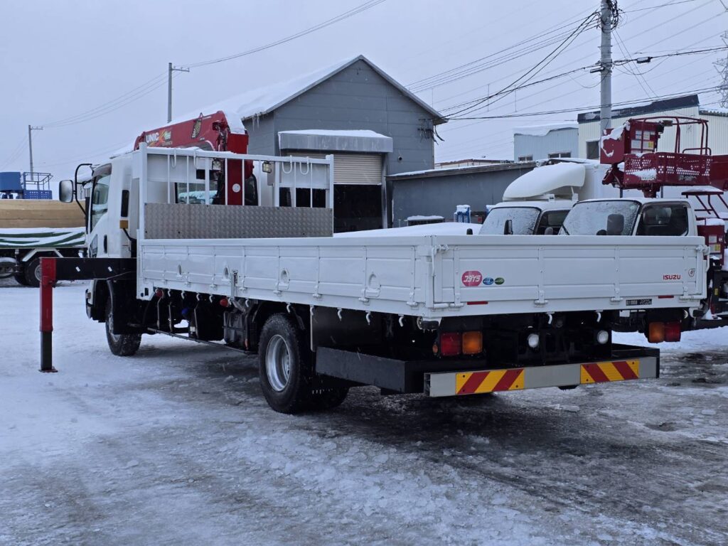 平成30年　いすゞ　フォワード　４トン４段クレーンワイドロング　差し違い・ﾗｼﾞｺﾝ・ﾍﾞｯﾄﾞ付（車検令和8年10月）