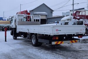 サムネイル: 平成30年　いすゞ　フォワード　４トン４段クレーンワイドロング　差し違い・ﾗｼﾞｺﾝ・ﾍﾞｯﾄﾞ付（車検令和8年10月）