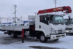 サムネイル: 平成30年　いすゞ　フォワード　４トン４段クレーンワイドロング　差し違い・ﾗｼﾞｺﾝ・ﾍﾞｯﾄﾞ付（車検令和8年10月）