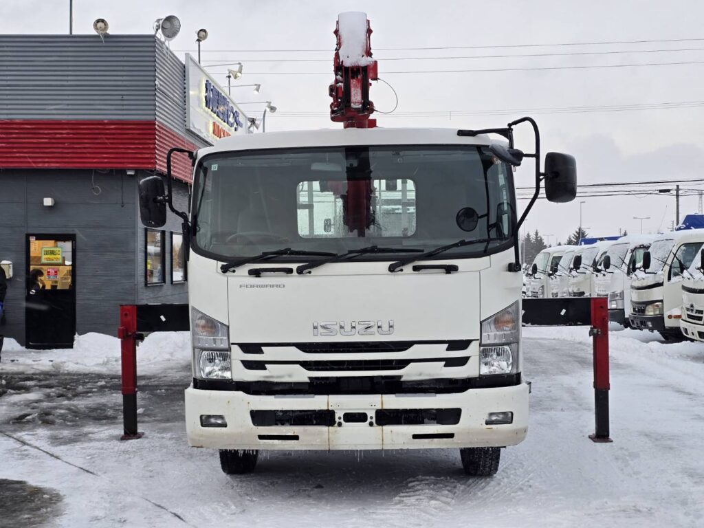 平成30年　いすゞ　フォワード　４トン４段クレーンワイドロング　差し違い・ﾗｼﾞｺﾝ・ﾍﾞｯﾄﾞ付（車検令和8年10月）